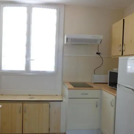 F2 Cosy, 4 Couchages, Centre-ville, Proche Cures, Balcon, Animaux Acceptes - Fr-1-703-102 Apartmán