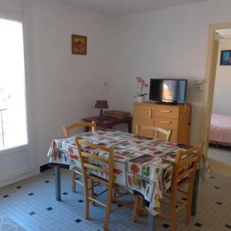 F2 Cosy, 4 Couchages, Centre-ville, Proche Cures, Balcon, Animaux Acceptes - Fr-1-703-102 *